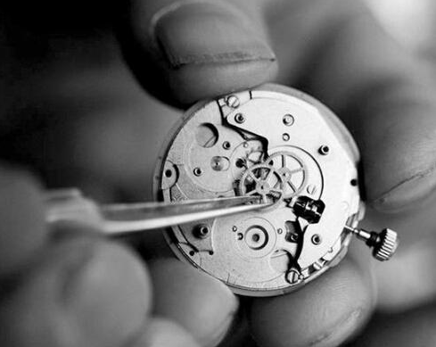 Long-term Wear the Watch Maintenance Tips