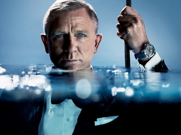 James-Bond-wearing-Omega